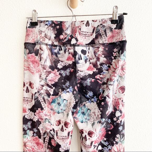 EVCR Evolution & Creation Skull & Roses 7/8 Legging Size Small - Picture 6 of 6